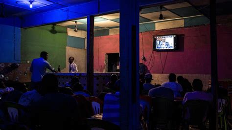 DRC: in Kinshasa, life resumes after the reopening of bars and ...