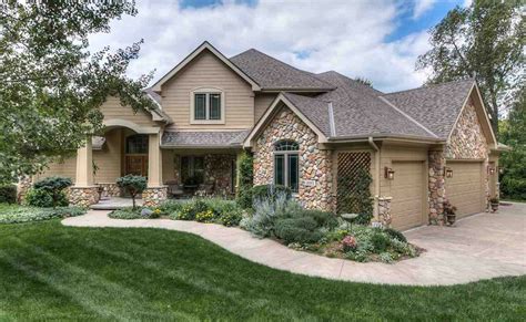 10 High End Omaha Homes For Sale That Are Completely Holiday Ready