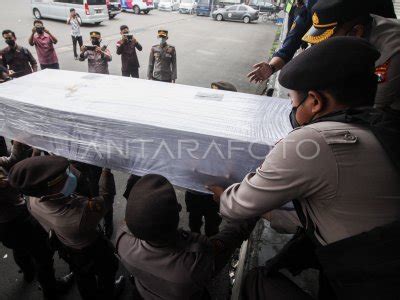 Kedatangan Jenazah Korban Kapal Tenggelam Antara Foto