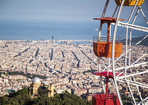 Parque De Atracciones Tibidabo Diversión Con Vistas Con Más De 100