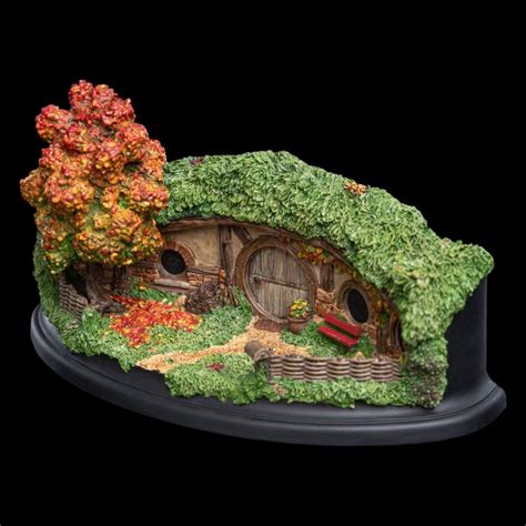 The Hobbit 18 Gardens Smial Hobbit Hole Diorama