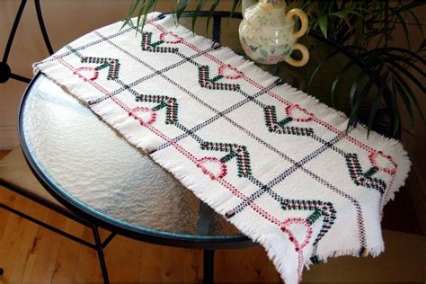 Swedish Weave Tulip Table Runner Pattern Swedish Weaving Tulip Runner