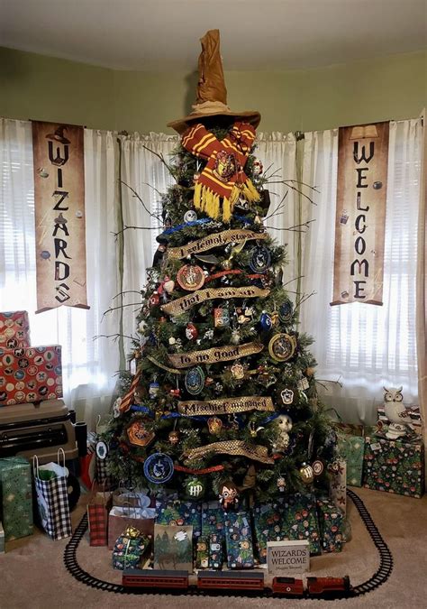 Pin By Lyn Vicik On Harry Potter Party Ideas Harry Potter Christmas