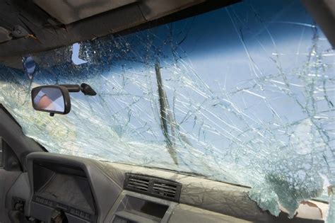 How Is A Windshield Replaced True Blue Auto Glass