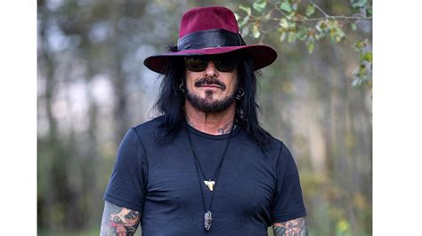 Motley Crues Nikki Sixx Moves To Jackson Hole Hopes To Help Out