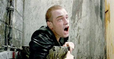 Ewan Mcgregor Facevo Vedere La Scena Del Cesso Di Trainspotting Ai