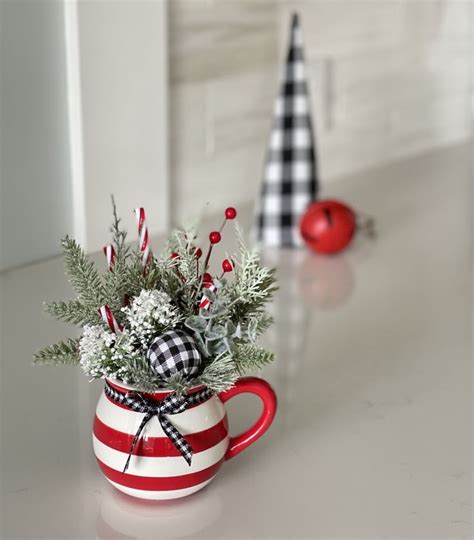 Pin De Country Stem Market Em Christmas Arrangement S Guirlanda De