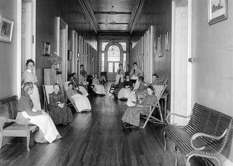 16 Terrifying Facts About Mental Asylums In The Early 20th Century