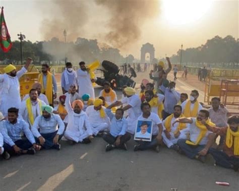 Protests held at India Gate over farm bills - Newz Hook | Disability ...