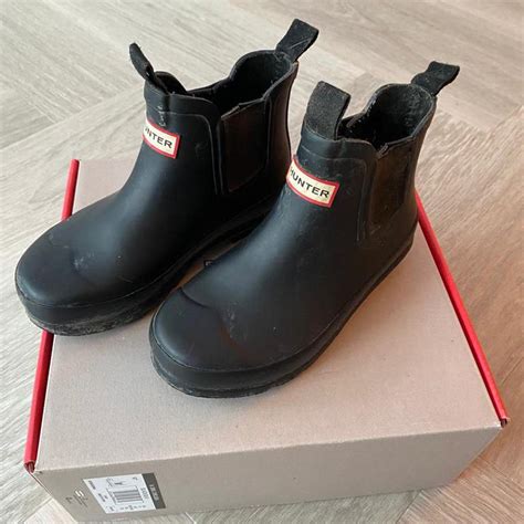 Kids Hunter ankle wellies in great condition. Size 11 - Depop