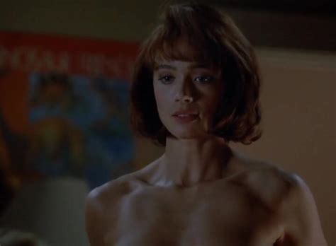 Nude Video Celebs Lauren Holly Sexy Picket Fences S01e14 1992