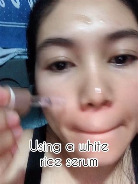 White Rice Serum Whitening Reduces Wrinkles Lighten Dark Spots Pore