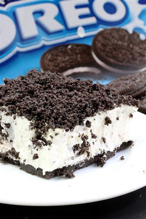 This Easy Frozen Oreo Dessert is light, frozen summer dessert… so easy ...