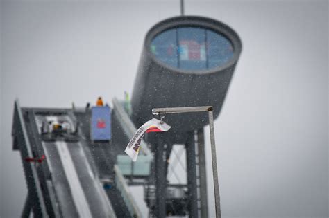 Wegen Zu Starkem Wind Weltcup In Klingenthal Beginnt Mit Massenstart