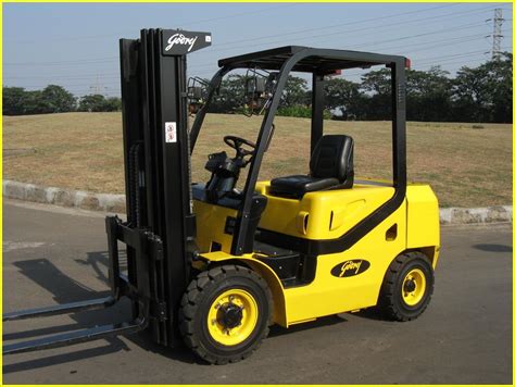 Forklift Trucks Fork Lift Truck फोर्कलिफ्ट ट्रक In New Delhi Godrej