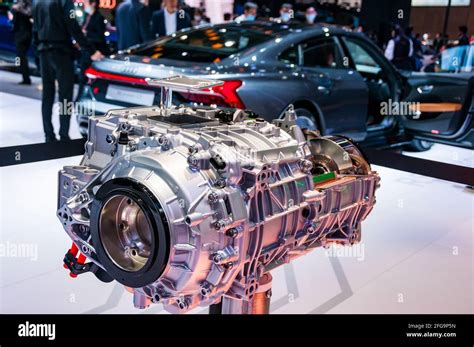 The electric motor from an Audi e-tron GT with an e-tron GT in the ...