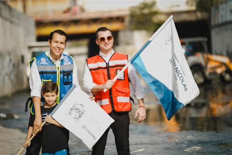 Limpian en conjunto Monterrey y San Nicolás el arroyo Topo Chico