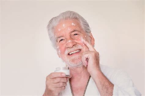 What is the Best Cream for Actinic Keratosis? · Care to Beauty