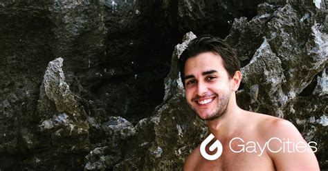 This cute travel influencer is using his platform to give back to his ...