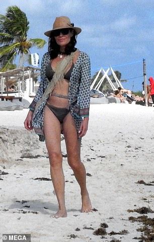 Luann De Lesseps 58 Parades Around In String Bikini After Jetting From New York City Stomping