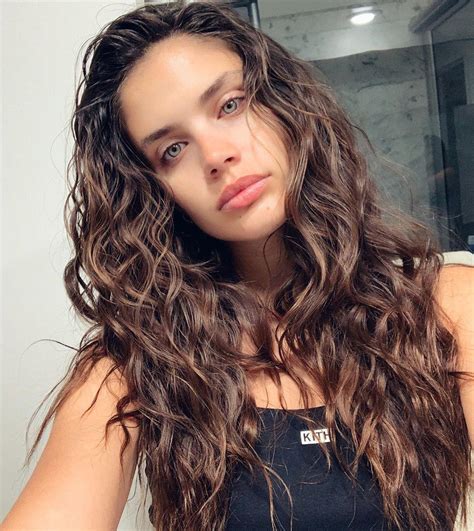 Sara Sampaio Já Não Esconde Novo Namorado Eis A Primeira Foto Juntos