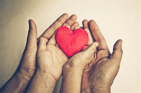 kesibukan membuat kita lupa  kasih sayang png  anak desa