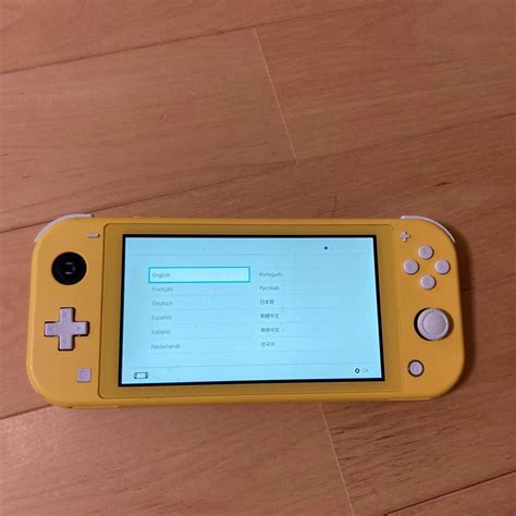 【全体的に状態が悪い】【ジャンク】任天堂 ニンテンドースイッチライトnintendo Switch Lite Hdh 001ニンテンドー