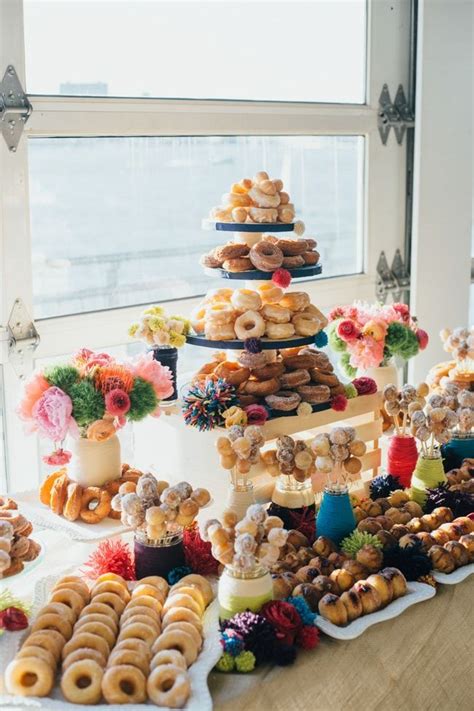 Sunset Terrace Ny Wedding Show Trendy Bride Magazine Wedding Donuts