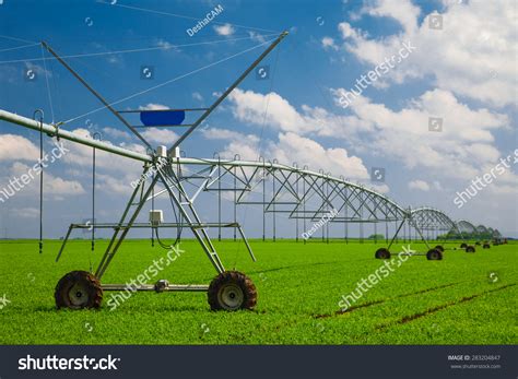 Modern Agricultural Irrigation System Stock Photo 283204847 | Shutterstock