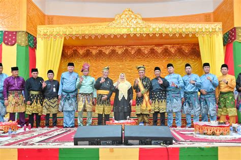 Bupati Hadiri Kenduri Adat Sempena Hut Bengkalis