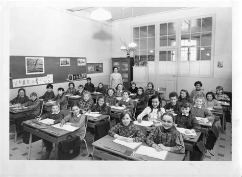 Photo De Classe Classe De Cm1 Jules Ferry Oissel 76350 De 1969 école