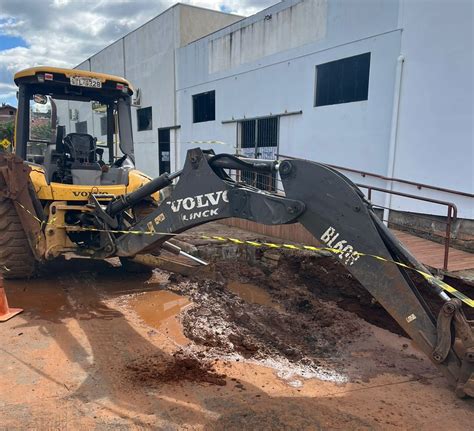 Morre Funcion Rio P Blico Soterrado Em Obra Jornal Nova Gera O