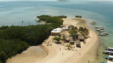 Premium Photo Tropical Island With Sandy Beach Palawan Philippines