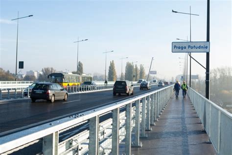 Wypadek na moście Łazienkowskim Olbrzymie korki w stronę Saskiej Kępy