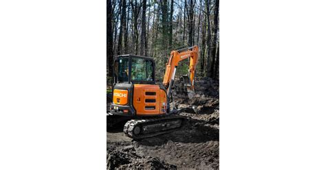 VIDEO Hitachi Introduces ZX50U 5N Compact Excavator In North America CEG