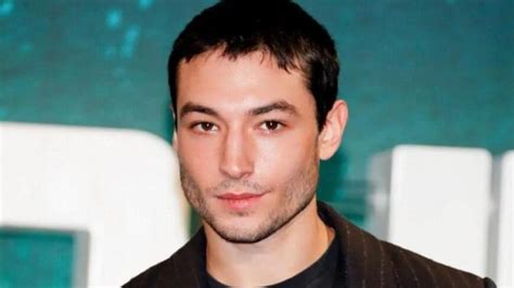 Ezra Miller En El Punto De Mira Por Su Salud Mental Se Pasea Armado Y