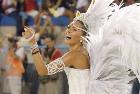 Adriane Galisteu Nega Deixar O Posto De Rainha Da Bateria Da Tijuca