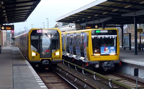 Breitenvergleich Von Gro Und Kleinprofil Links Der Zug Der Baureihe