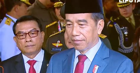 Tak Menyangkal Begini Respon Jokowi Saat Ditanya Isu Gabung Golkar