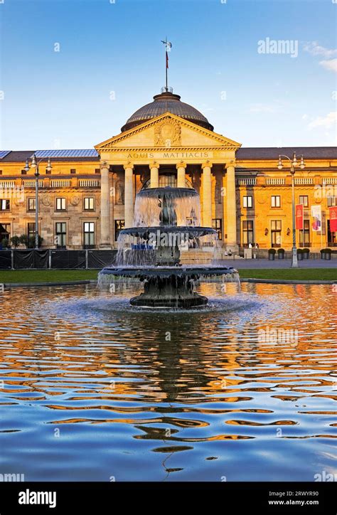 spa house and Casino with fountain in Wiesbaden in evening light ...