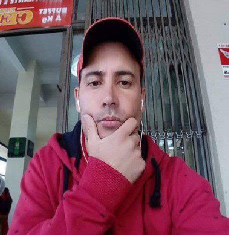 Morre Homem Que Foi Esfaqueado E Encontrado De Joelhos Na Rua