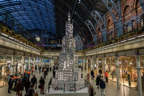 Fabulously Festive Photos Of London S Glowing Christmas Trees Londonist