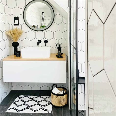 25 Transforming Black And White Small Bathroom Ideas