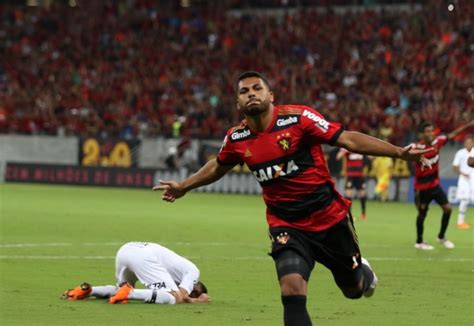 Ap S Gol Carlos Henrique Comemora Ponto Conquistado Contra Tim O