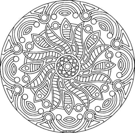 Coloriage Mandala Soleil difficile dessin gratuit à imprimer