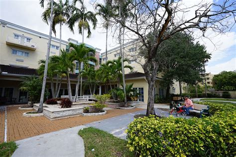 Emerald Park Assisted Living Facility Hollywood Fl Senior Living