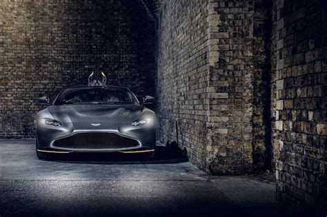 Aston Martin Dbs Superleggera Features Specs And Pricing Auto Zonic