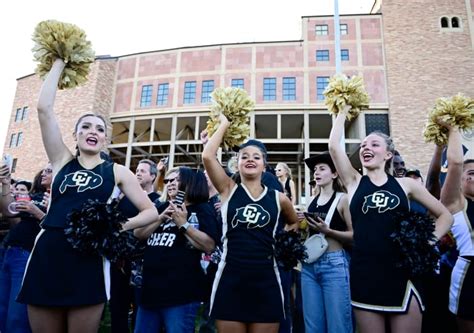 Colorado Cheerleader Turning Heads Before Kickoff At Oregon The Spun