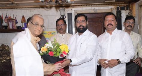 Cm Eknath Shinde Meet To Shivsena Leader Leedhar Dake