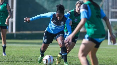 Gurias Gremistas Seguem De Olho No Gauch O E Finalizam Semana De Treino